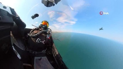 SOLOTÜRK pilotu TEKNOFES'te gösteri yaparken yaşadığı heyecanı anlattı