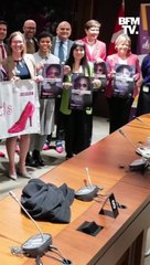 Au Canada, des hommes politiques défilent en talons aiguilles et suscitent la polémique