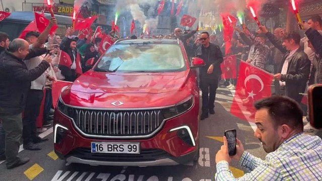 Bakan Varank, Togg'la İnegöl'e geldi