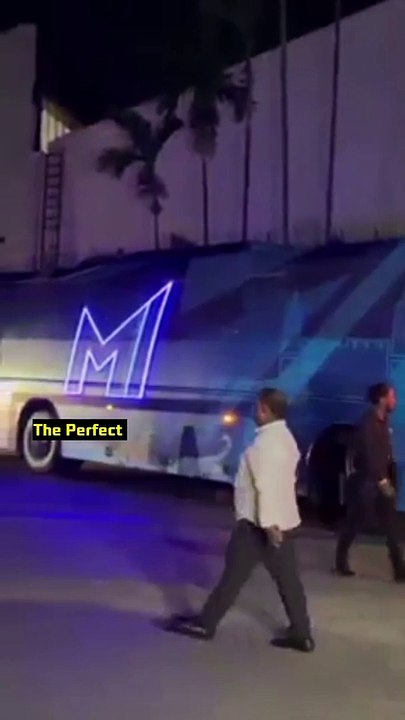 Mumbai Indians Bus, Start IPL, Cricket team, Mumbai Indians Teem  Bus, Mumbai Indians Bus Ride To Fild, Start IPL Cricket  2020,Cricket Team Bus, Cricket Team Bus, Indian Cricket Team Bus Ride, Viral, Mumbai Indians Video, IPL Video Viral  Trending Video