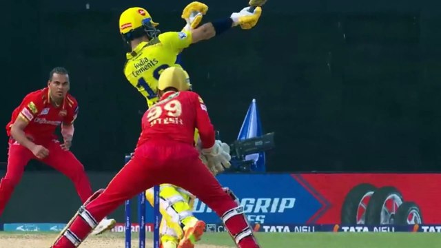 Rahul Chahar unique Celebration after Dismiss Moeen Ali CSK vs PBKS IPL 2023 clash Dhoni 2 Sixes