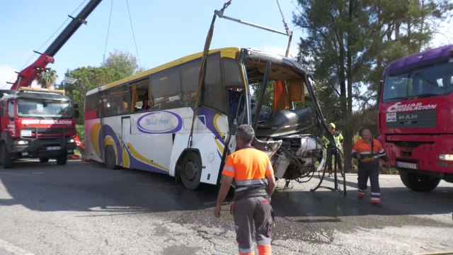 Muere una mujer en el accidente de un autobús que trasladaba a trabajadoras temporeras en Huelva