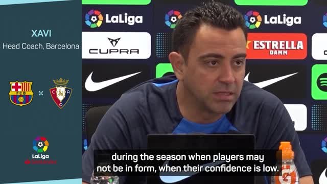 Xavi backs Lewandowski despite downturn in form