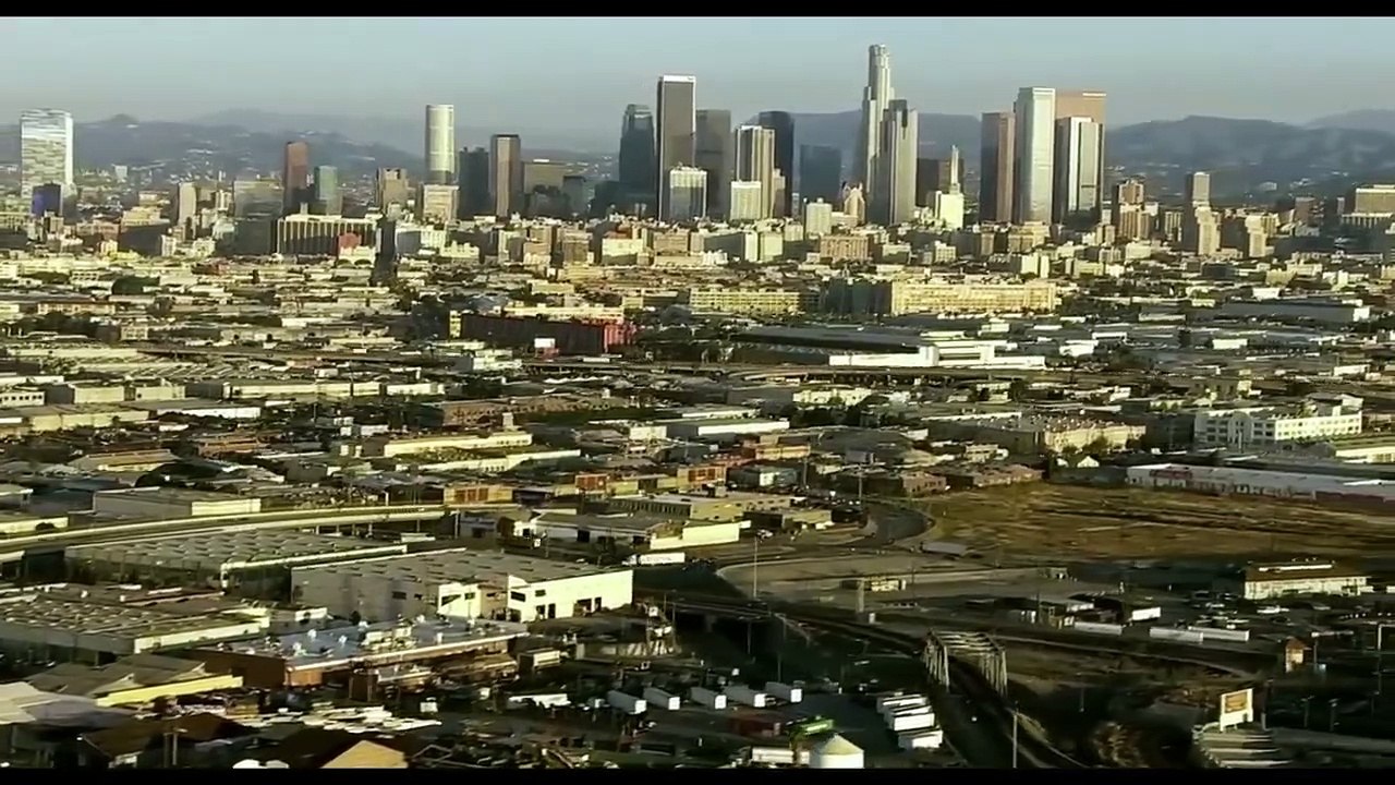 A Bank Robbery Goes Terribly Wrong When one of The Hostages Turns out to Be a Wanted Serial Killer