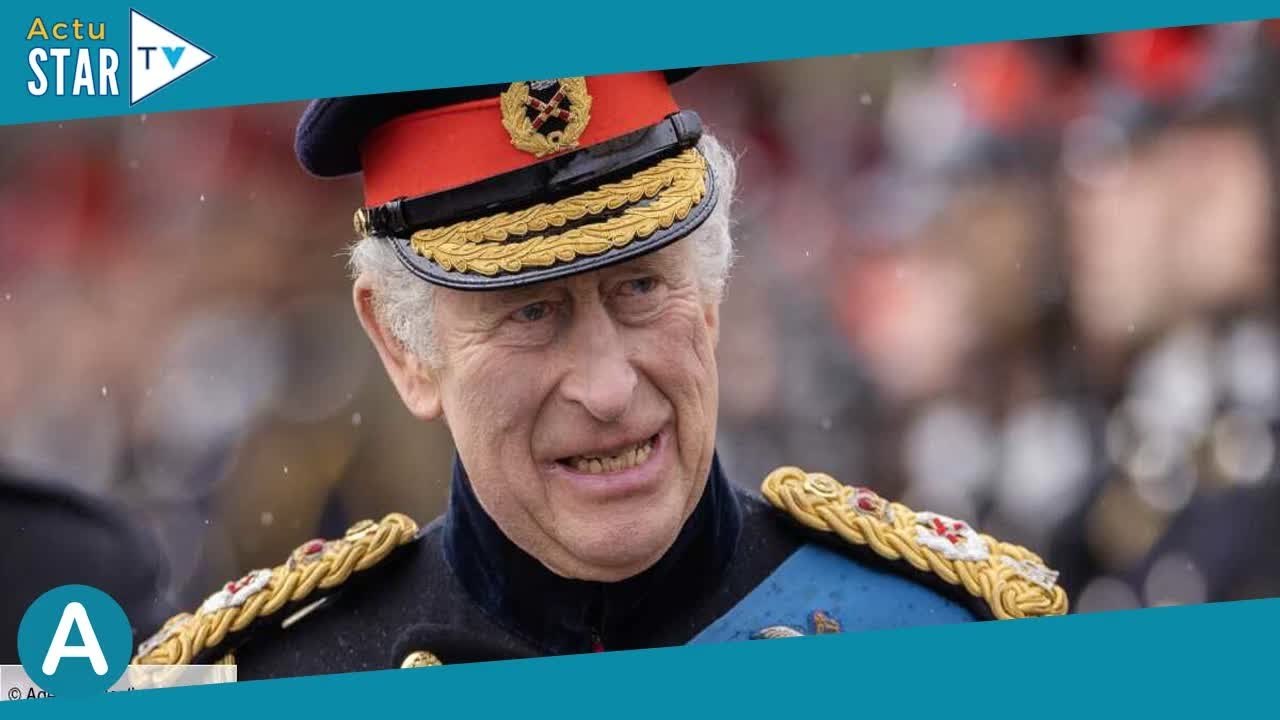 Charles III grand-père comblé : des photos inédites du roi avec Charlotte et George dévoilées