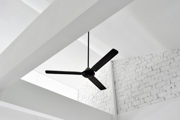 How to Choose the Right Ceiling Fan for Your Room