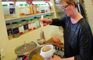 Bizarre Foods: Delicious Destinations S06 E13