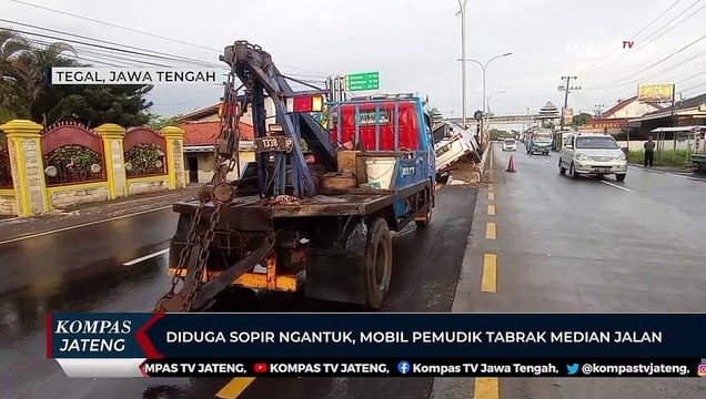 Diduga Sopir Ngantuk, Mobil Pemudik Tabrak Median Jalan