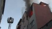 Beyoğlu'nda korkutan yangın: 4 katlı binanın çatı katı alev alev yandı