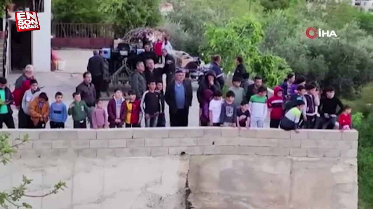 Hatay'ın en uzun minaresi kontrollü bir şekilde yıkıldı
