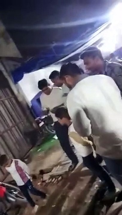 Video: मेरठ में बसपा के मेयर प्रत्याशी का रुपए बांटने का वीडियो सोशल मीडिया पर वायरल