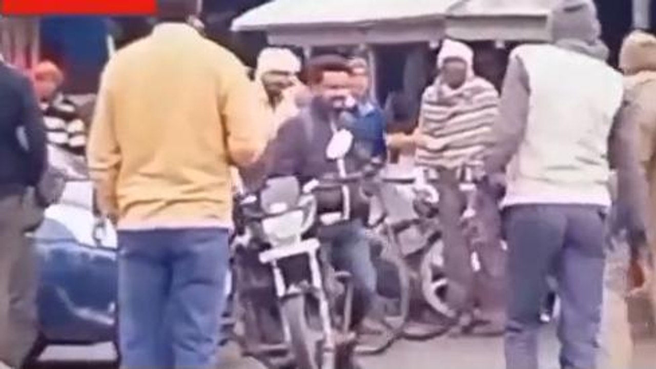सभंल: दो बाइकों की आमने-सामने की भिड़ंत, दो लोग घायल जानें क्या रही वजह