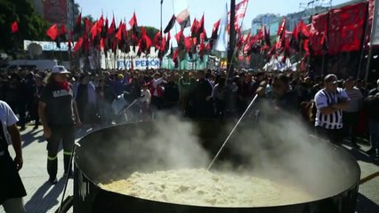 Inflation in Argentinien steigt und steigt - 1. Mai in Buenos Aires