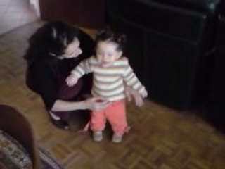 Les 1er pas de Camille !