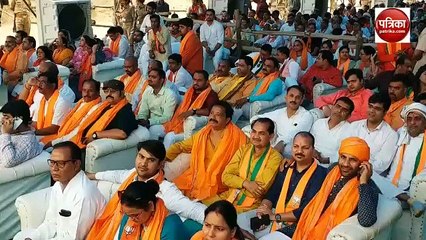 किसी गरीब को छेड़ना नहीं है, गुंडों को सीना तान कर चलने देना नहीं : योगी