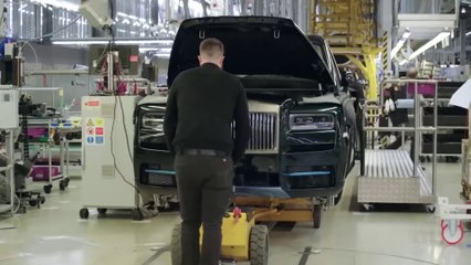 Rolls-Royce_Factory%F0%9F%9A%982023__Assembly_line_%E2%80%93_How_it_s_built__%5BStep_by_Step_MANUFACTURING___Factory%5D(1080p60)