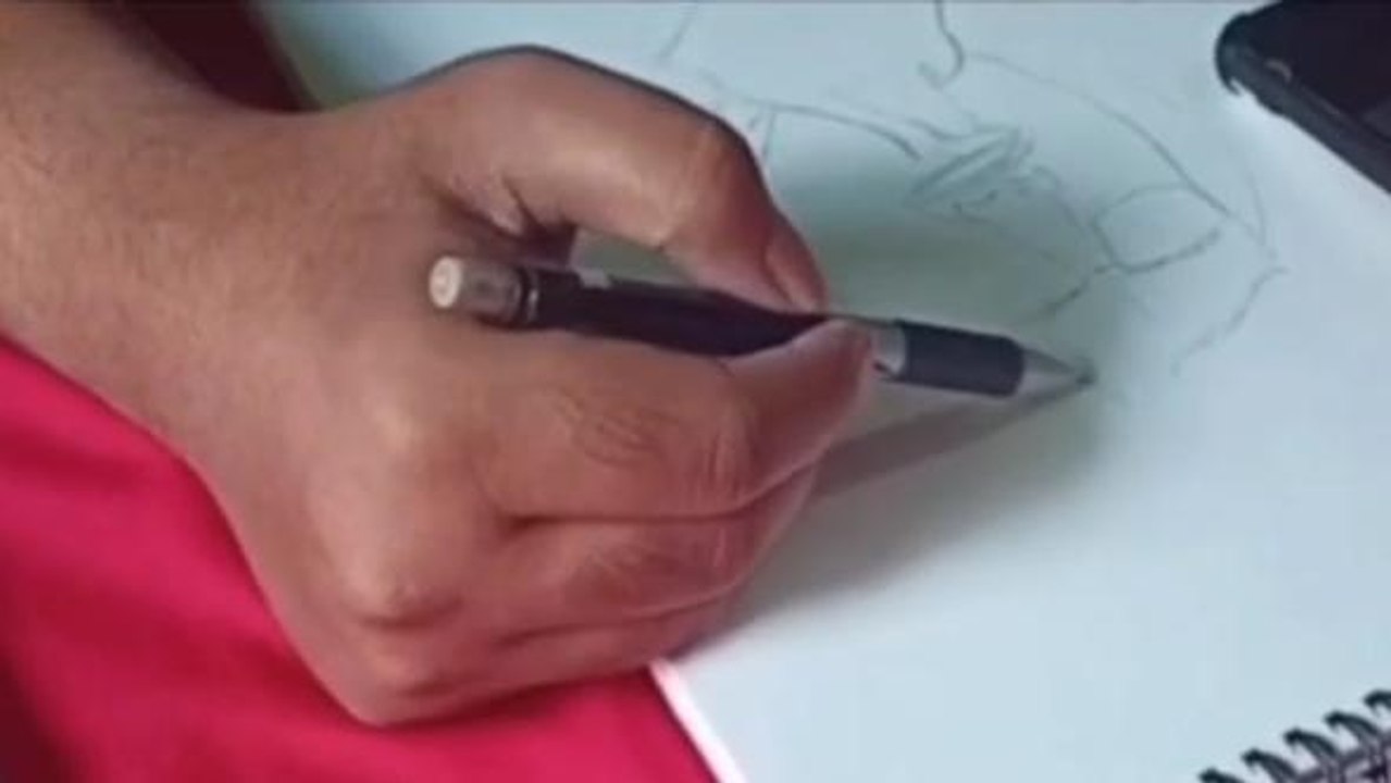 सीहोर: महज 15 मिनट में स्केच बना लेता है यह कलाकार, हुनर देख लोग हैरान