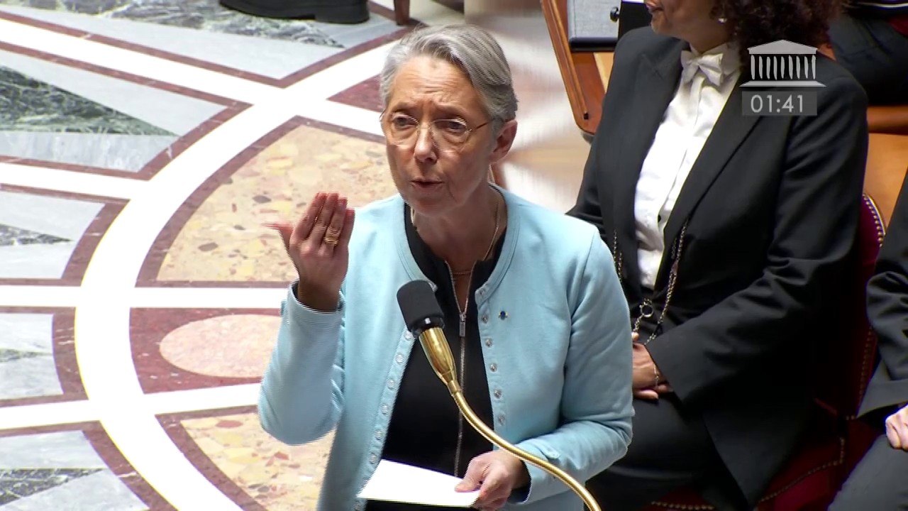 Élisabeth Borne: "Le progrès social ne viendra pas du bruit des casseroles"