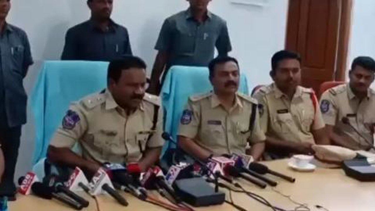 జంట హత్య కేసును ఛేదించిన పోలీసులు.. నలుగురు అరెస్ట్
