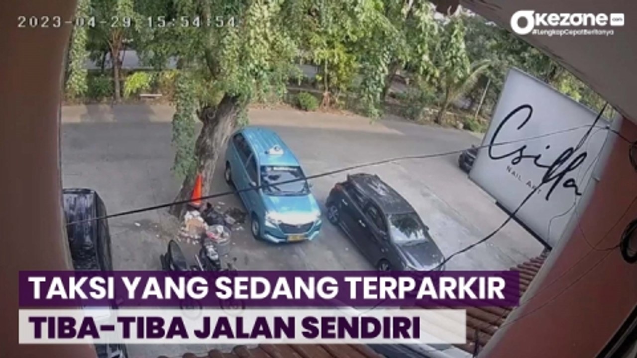Ngeri, Taksi yang Sedang Terparkir Tiba-Tiba Jalan Sendiri hingga Tercebur Kali di Kelapa Gading