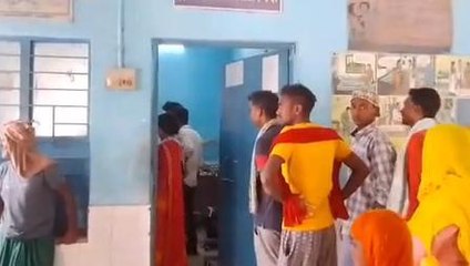 खगड़िया: अनियंत्रित ट्रैक्टर ने बाइक में मारी टक्कर, दो युवक घायल