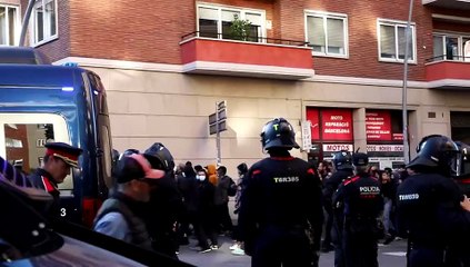 Tensión en la manifestación de Okupas de la Bonanova