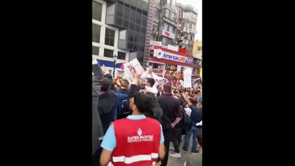 İzmir'de Yeşil Sol Parti ve Zafer Partililer arasında gerginlik