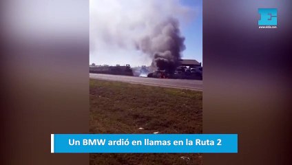 Un BMW ardió en llamas en la Ruta 2
