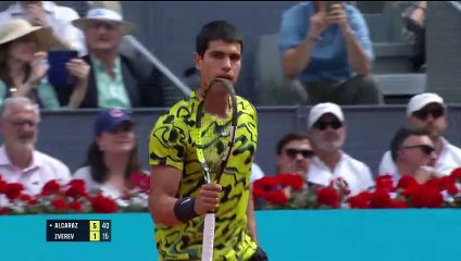 Awesome Alcaraz sweeps aside Zverev to reach quarters