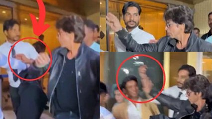 Shahrukh Khan Airport पर Troll, Selfie लेने आए Fans का Hand Remove Video Viral । Boldsky