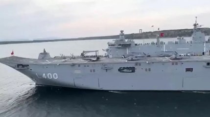 TCG Anadolu İzmir limanında havadan görüntülendi