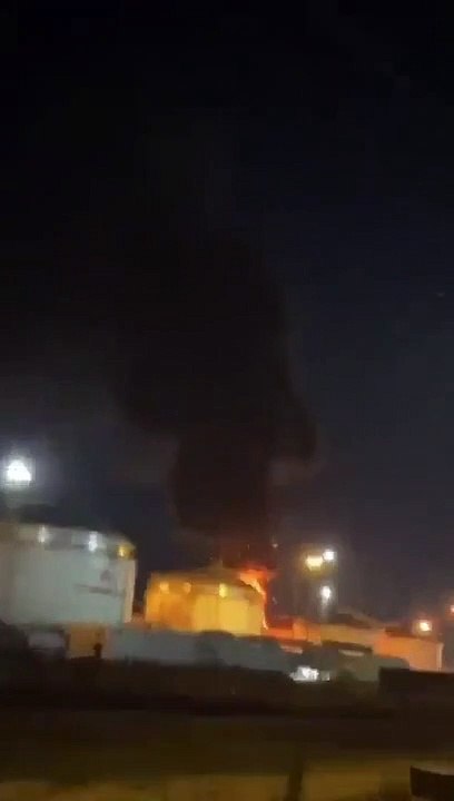 Incêndio atinge depósito de combustível na Rússia junto à Ucrânia