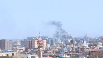كاميرا #العربية ترصد أعمدة الدخان الناتجة عن تجدد الاشتباكات في محيط القصر الجمهوري بـ #الخرطوم #السودان