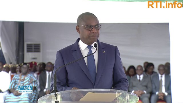 Le 1er mai rappelle à la mémoire collective, les luttes ouvrières qui ont permis d’aboutir à d’importants acquis sociaux Adama Camara (ministre de l’Emploi)