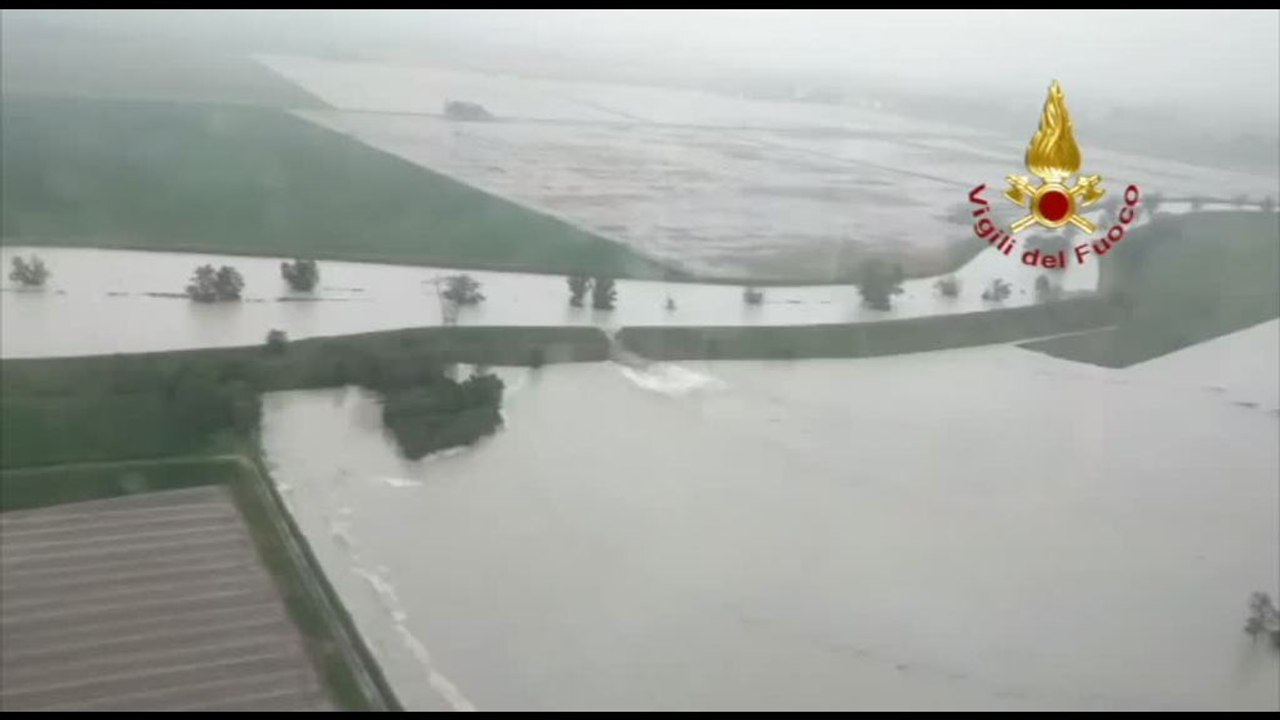 Maltempo in Emilia Romagna: fiumi esondati, centinaia di evacuati