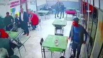 Yeşil Sol Partililerin kahvehanedeki 4 kişiyi darp ettiği anlar kamerada