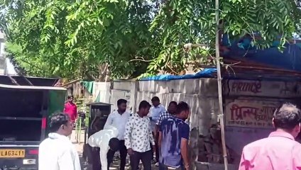 अतिक्रमणों पर छिड़ी रार...पुलिस व व्यापारियों के बीच धक्का-मुक्की, आपस में भिड़े