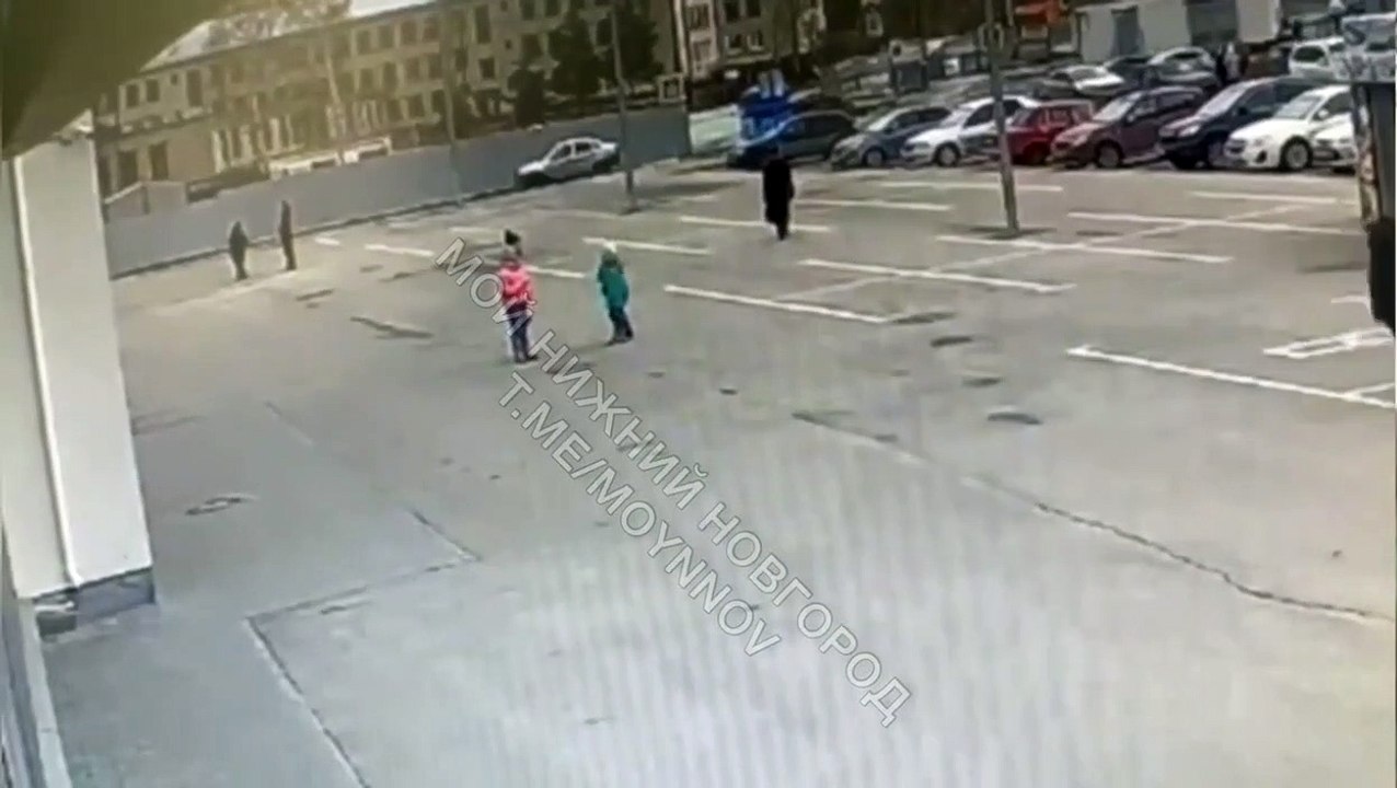 Russie: Une femme en trottinette renverse une enfant et prend la fuite