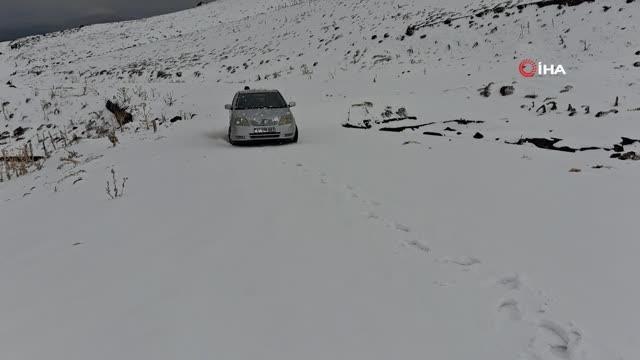 Mayıs ayında kar yolları kapattı