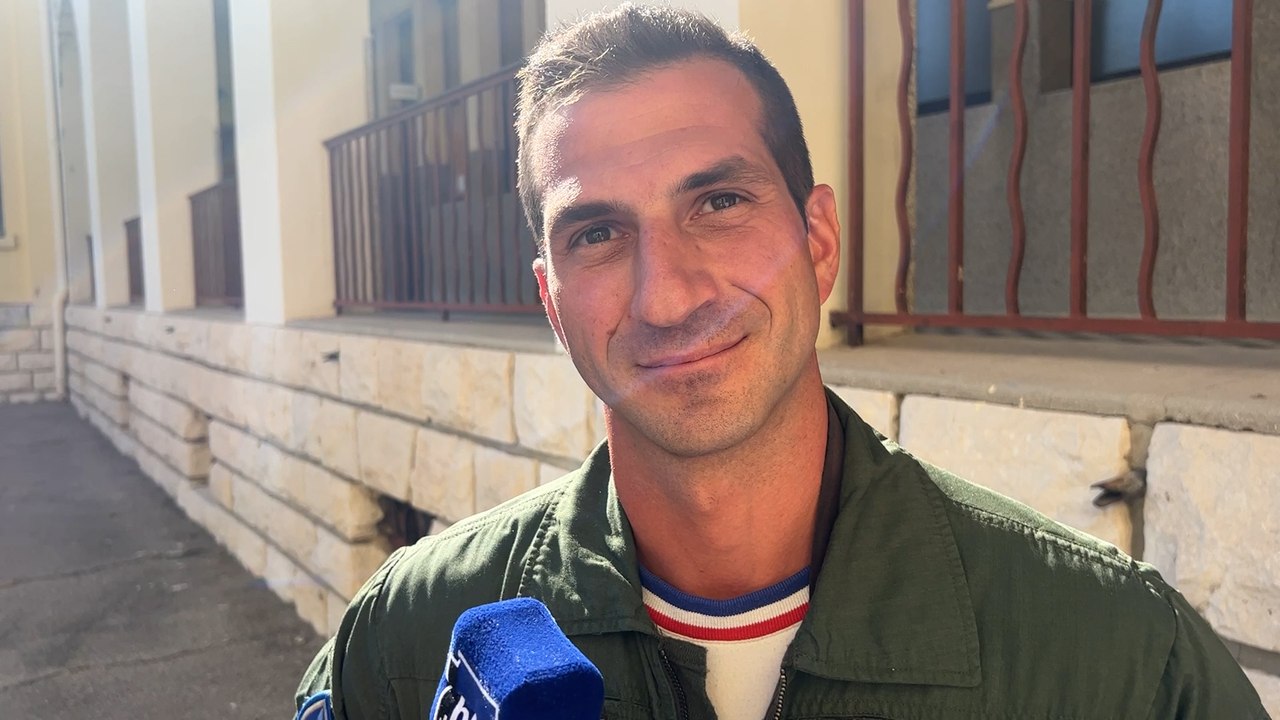 Au micro maritima: le Commandant Aurélien leader de la PAF sur les 70 ans de la Patrouille de France