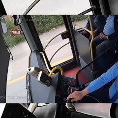Kahraman otobüs şoförü! Yoldan çıkan aracın içine atlayıp durdurdu