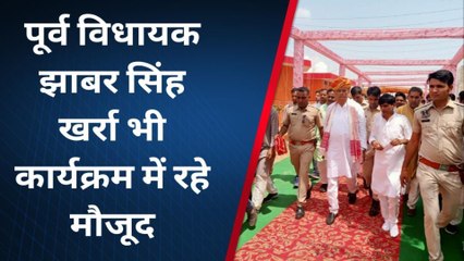 सीकर: सांसद किरोड़ी लाल ने की युवाओं से संघर्ष पर चर्चा, पुलिस को देख ली ये चुटकी