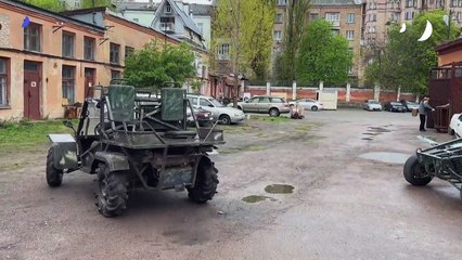 Building 'Mad Max' vehicles for Ukraine's fighters