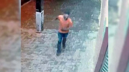 Ladrões furtam caixas de carnes em mercado no Santa Cruz