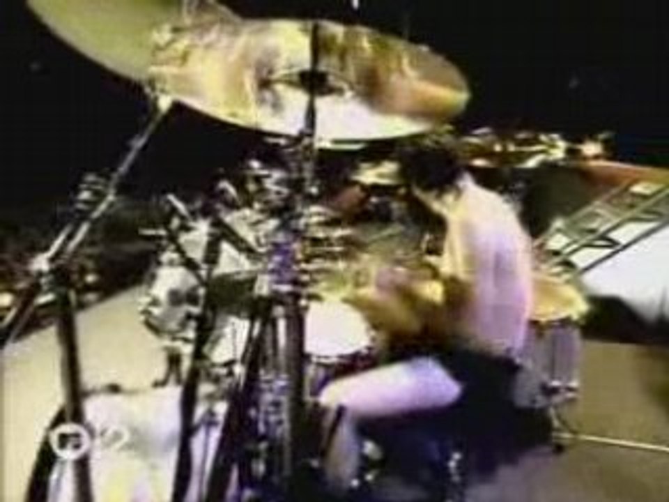 Metallica - Fuel (live - Summer Sanitarium 2000)