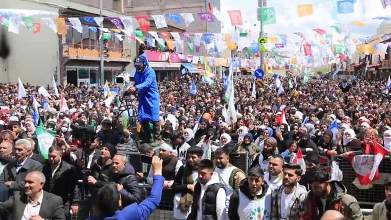 HDP Eş Genel Başkanı Pervin Buldan: 'AKP kendi yandaşlarını kalkındırıyor'