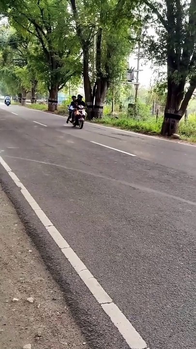 Superman ride ------___bike _bikelife _biker _motorbike _mountainbike _bikes _bikeporn _roadbike _bikers _instabike _bikersofinstagram _bikeride _dirtbike _bikestagram _superbike _sportbike _bikelove _streetbike _bikerlife _bikergang (video0)