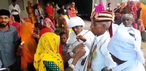 भोले की भक्ति में शादी को भूला, अब 55 की उम्र में दिव्यांग युवती के साथ किया विवाह