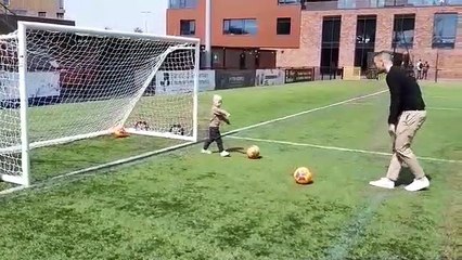 Former Sheffield Wednesday and Doncaster Rovers footballer Tommy Spurr hosting charity football match