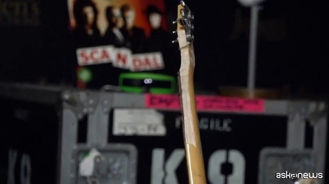 All'asta la chitarra distrutta da Kurt Cobain sul palco